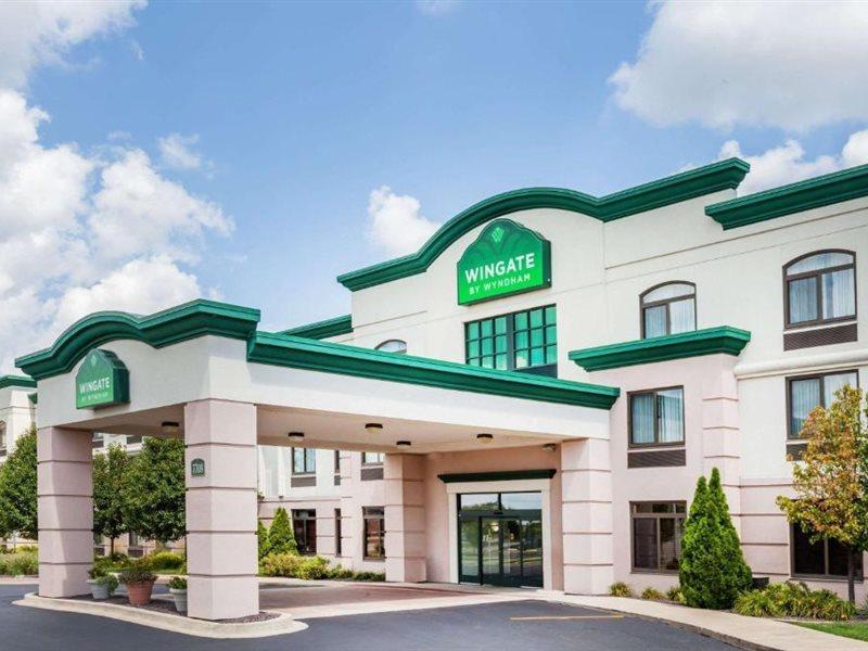 Wingate By Wyndham Peoria - Complimentary Area Shuttle Hotel Exterior photo