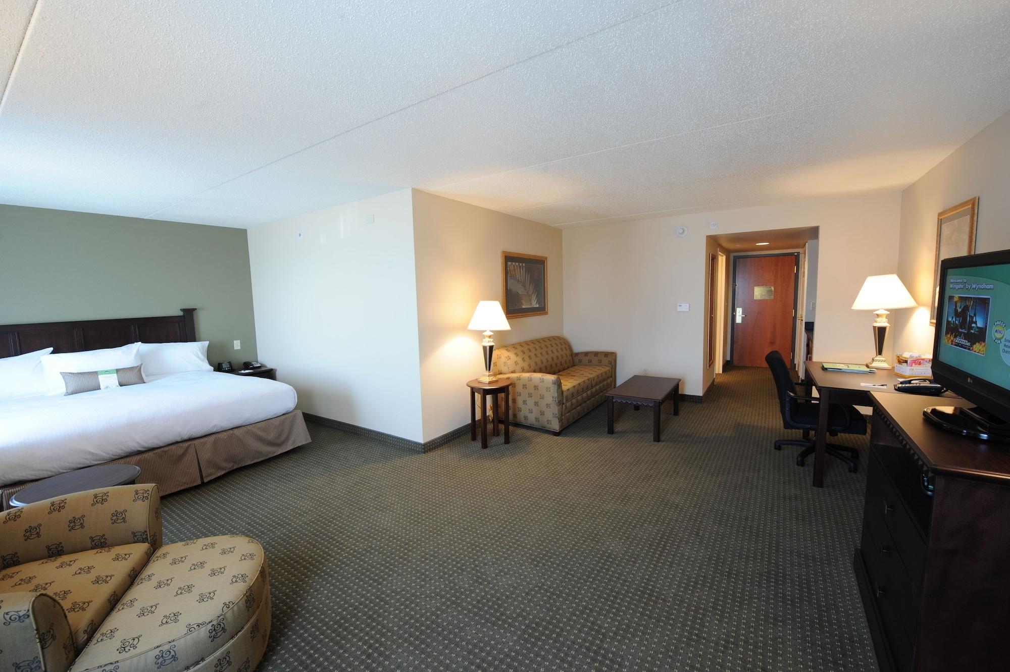 Wingate By Wyndham Peoria - Complimentary Area Shuttle Hotel Exterior photo