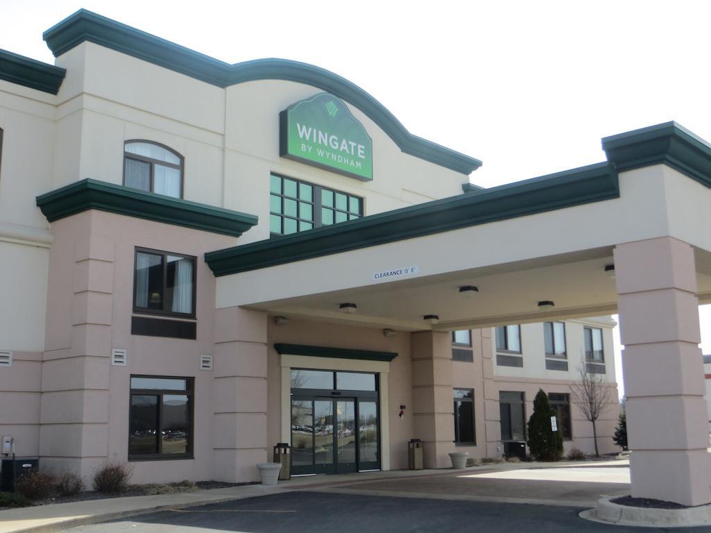 Wingate By Wyndham Peoria - Complimentary Area Shuttle Hotel Exterior photo